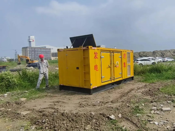 盘锦200KW柴油发电机机组每小时的油耗量受哪些因素影响？